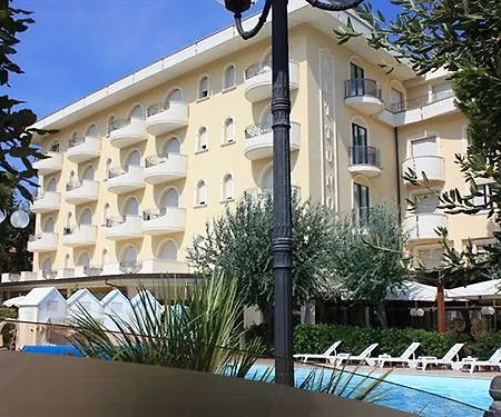 Nettuno 4* تّشيرفييا