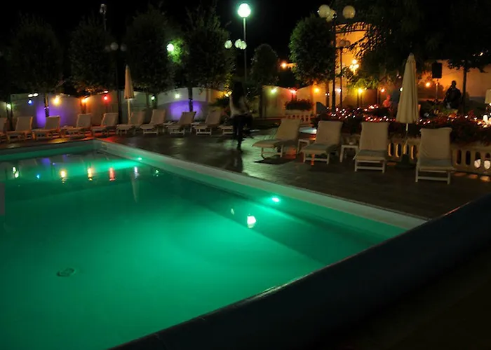 Nettuno Τσέρβια