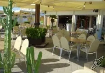 Nettuno Τσέρβια